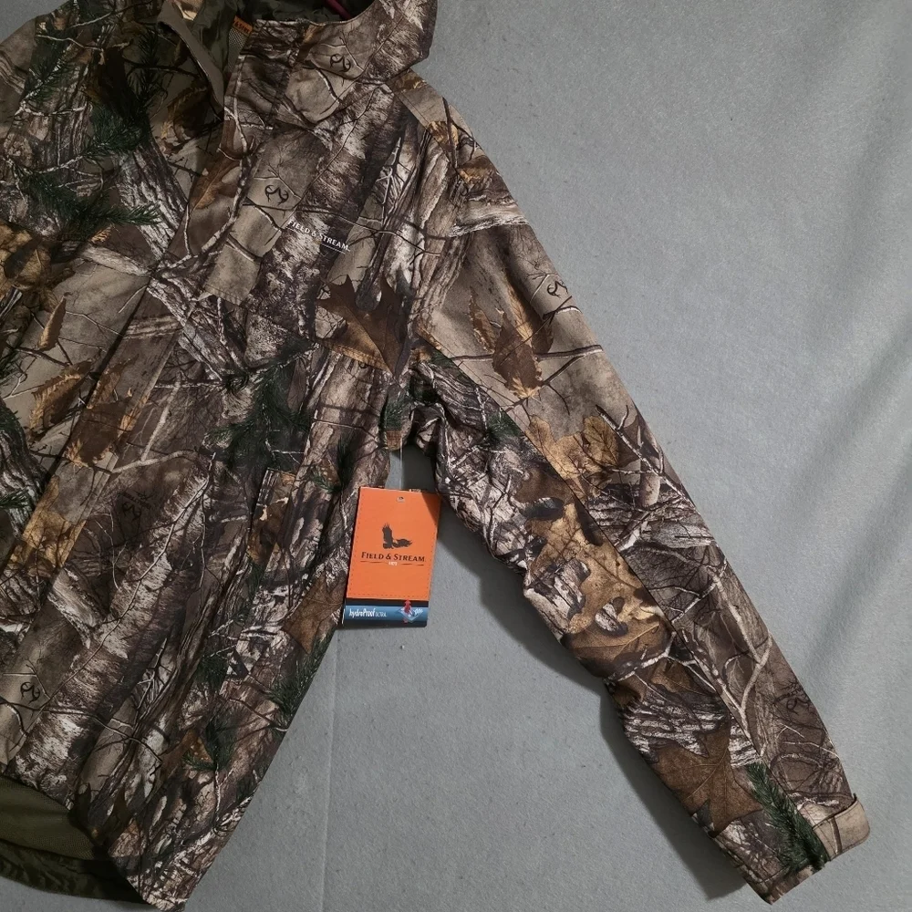 NWT Field & Stream Mens RealTree Hydroproof Camo Rain Jacket Size Medium
